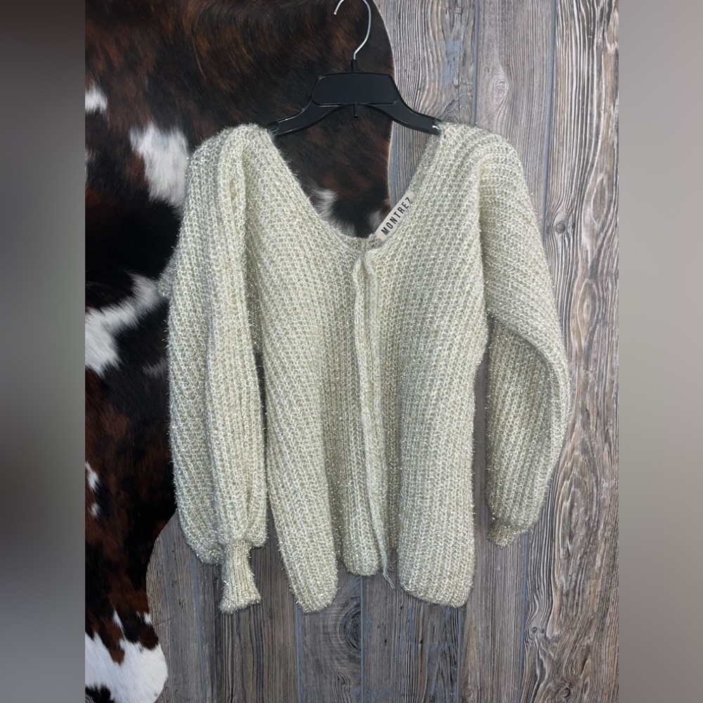 Montrez one size fits all but fits more like a medium in my opinion gold sweater